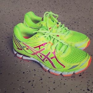 ASICS tennis shoes